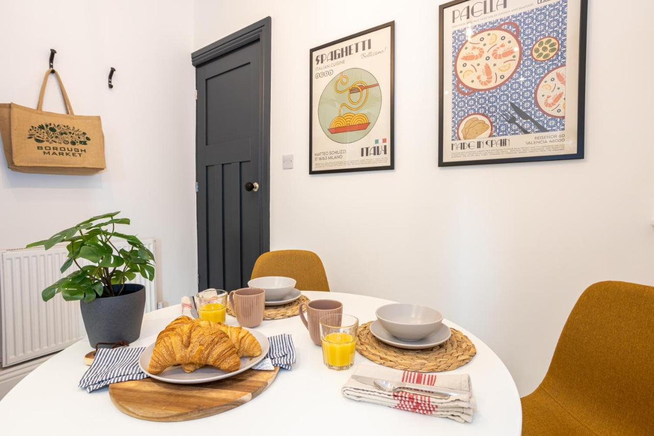 Casa de férias Stunning Scandi Abode In Parking